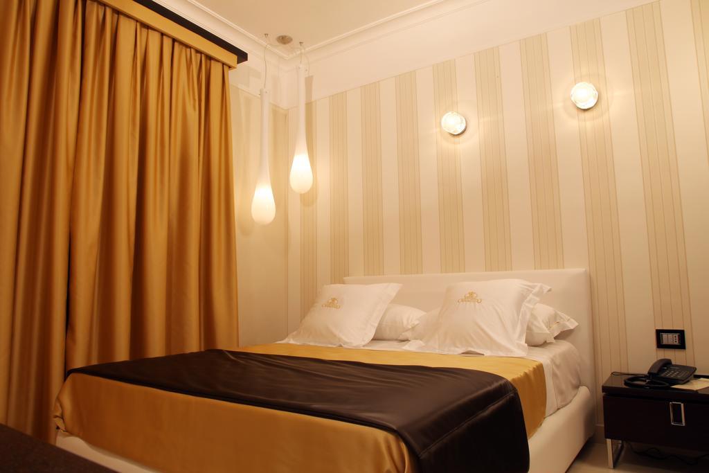 Hotel Cenacolo ซอมมาเวซูเวียนา ภายนอก รูปภาพ