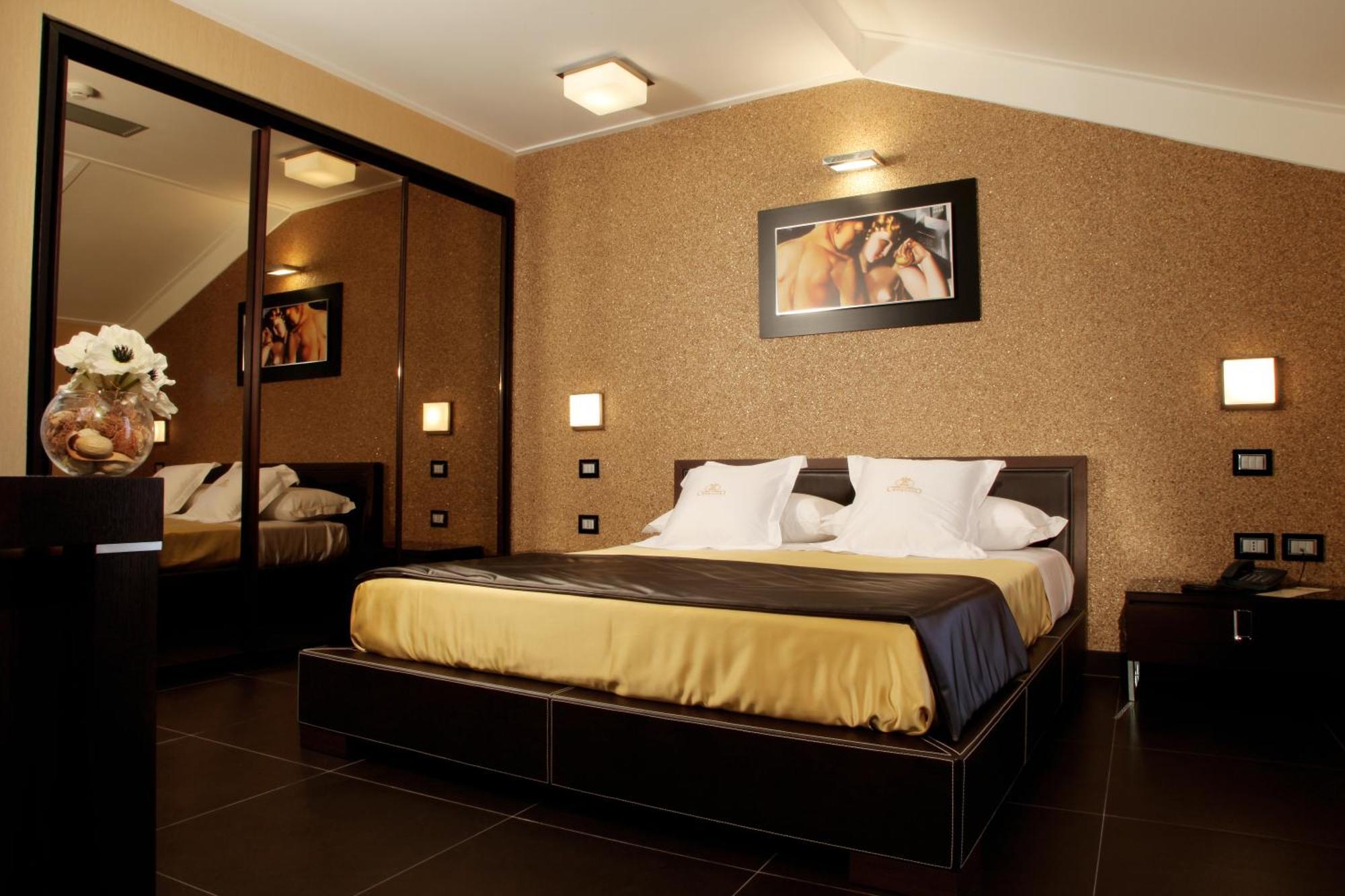 Hotel Cenacolo ซอมมาเวซูเวียนา ภายนอก รูปภาพ